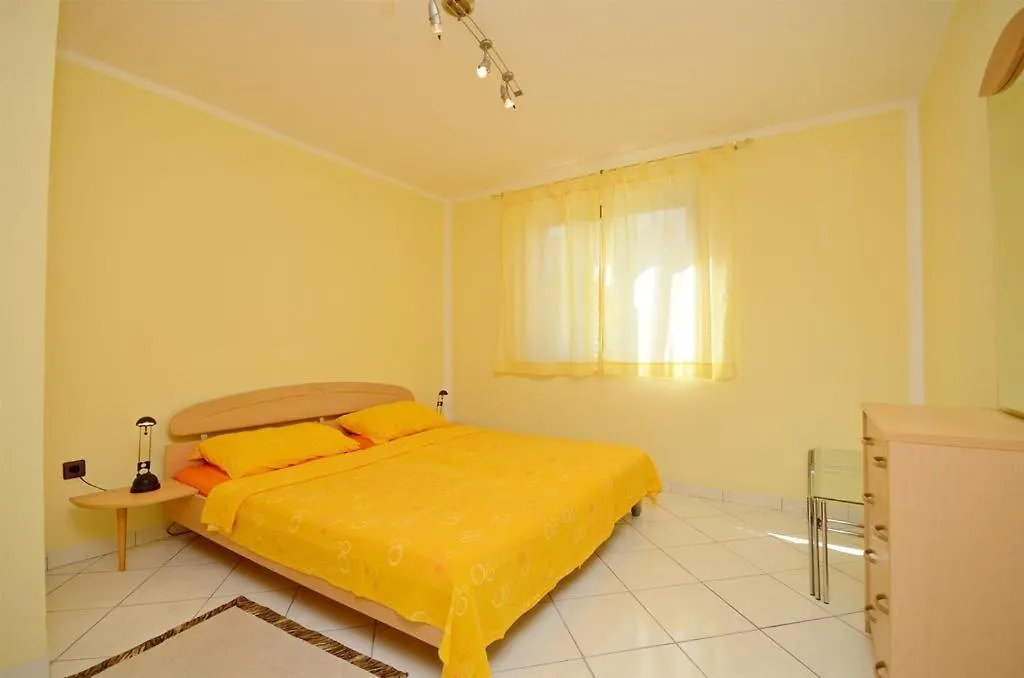 Apartmani Kristina Donji Okrug  Croatia